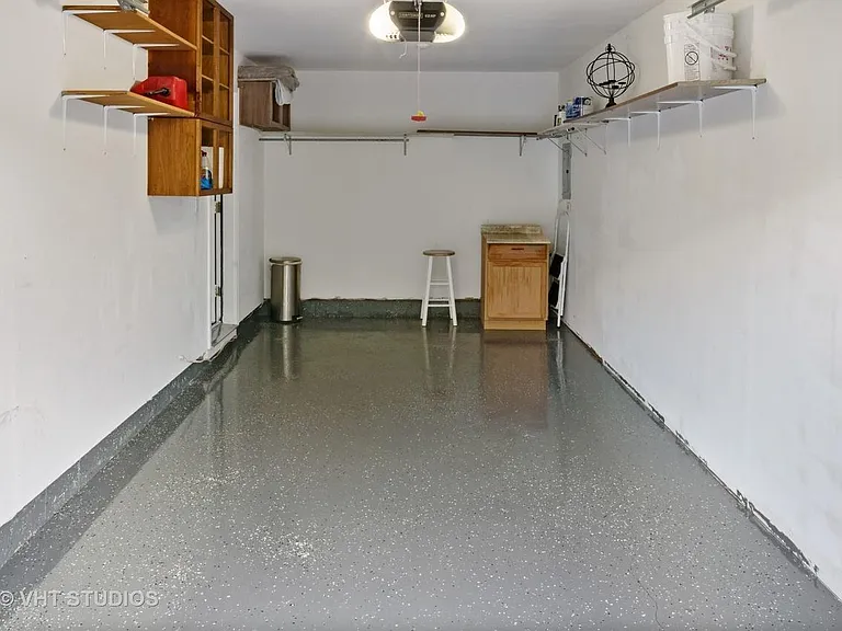 450 Valley Dr #101 — Photo 10