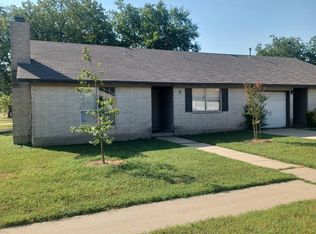 301 12th St APT A, Pflugerville, TX 78660