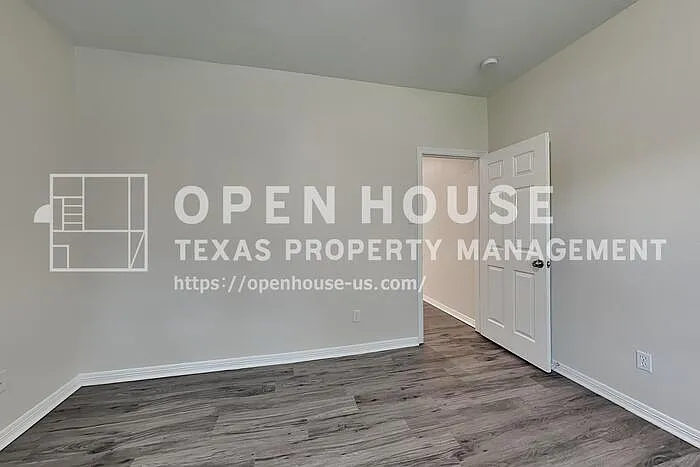 17906 Magenta Springs Dr — Photo 17