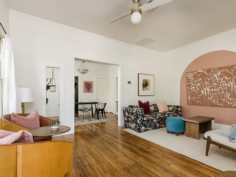 1309 W Monroe St — Photo 3