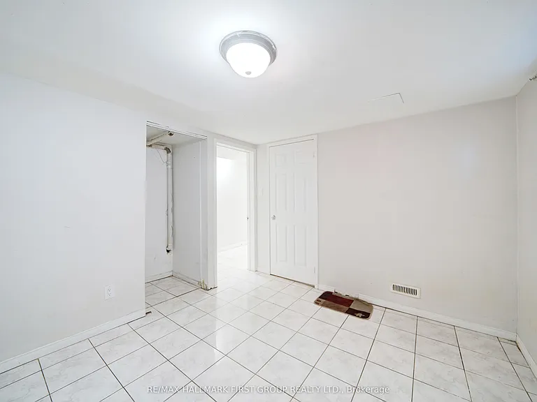 5 Claresholme Dr — Photo 26