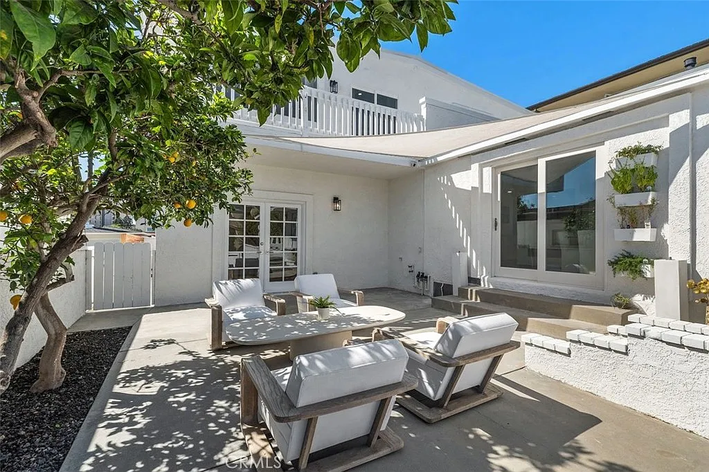 4 bed, 2400 sqft, $16,000 — Photo 4