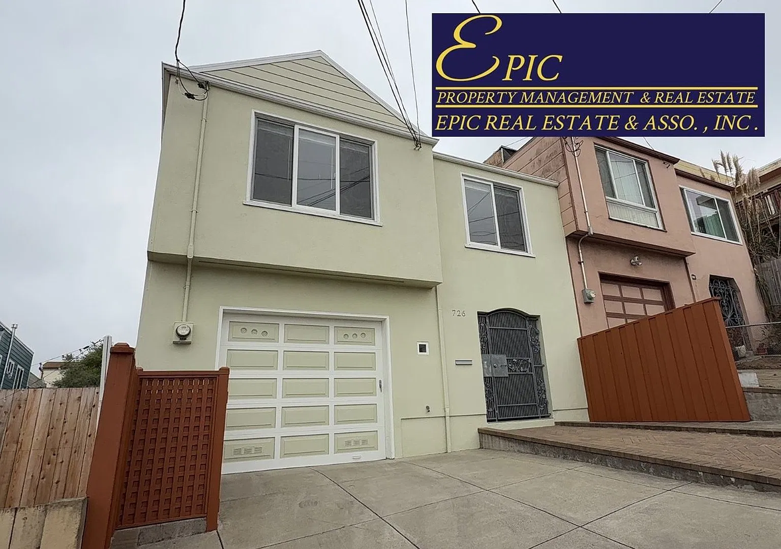 Epic REA - Great View Home, 4 BR+Bonus Room/2 BA w/Parking — Photo 1