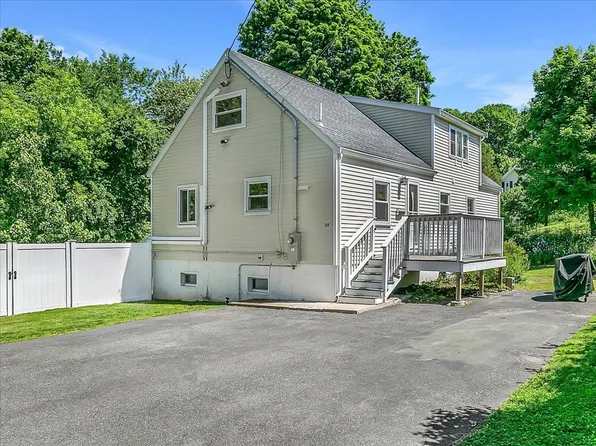 25 King Ter, Beverly, MA 01915