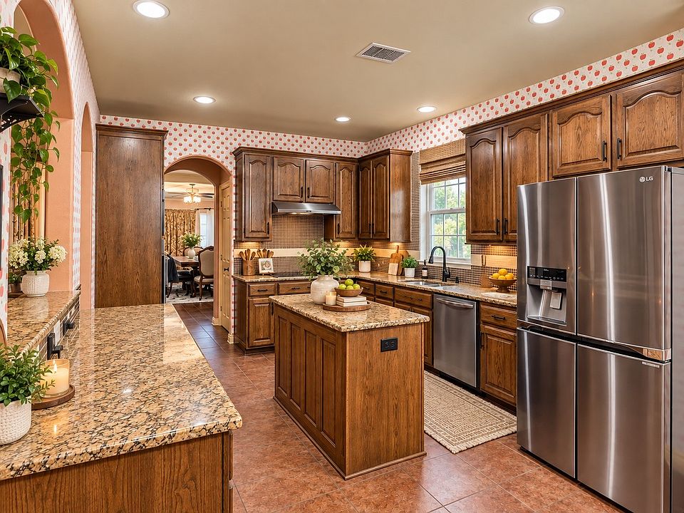 2nd image of 7208 Roble
