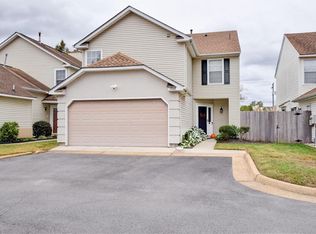 1008 Fallcreek Run, Chesapeake, VA 23322