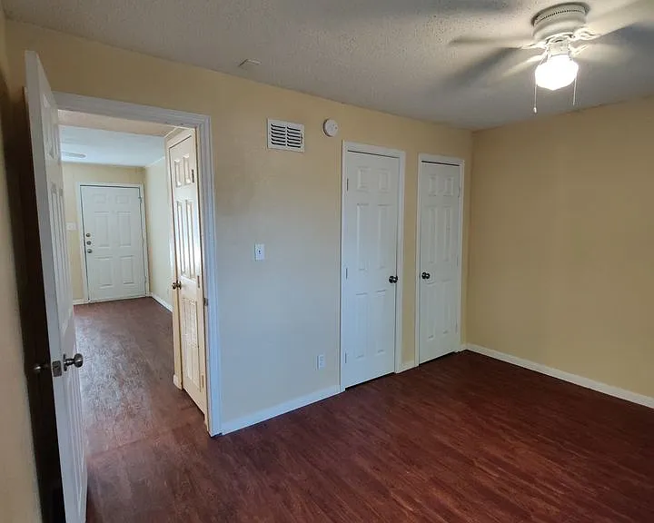 601 Harbour Ave #107 — Photo 4