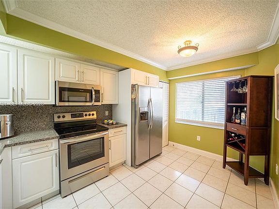 4th image of 850 SW 138th Ave APT 411D