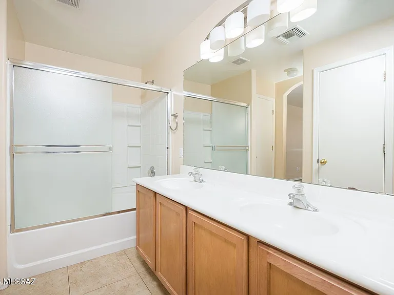 2352 W Ireton Rd — Photo 12