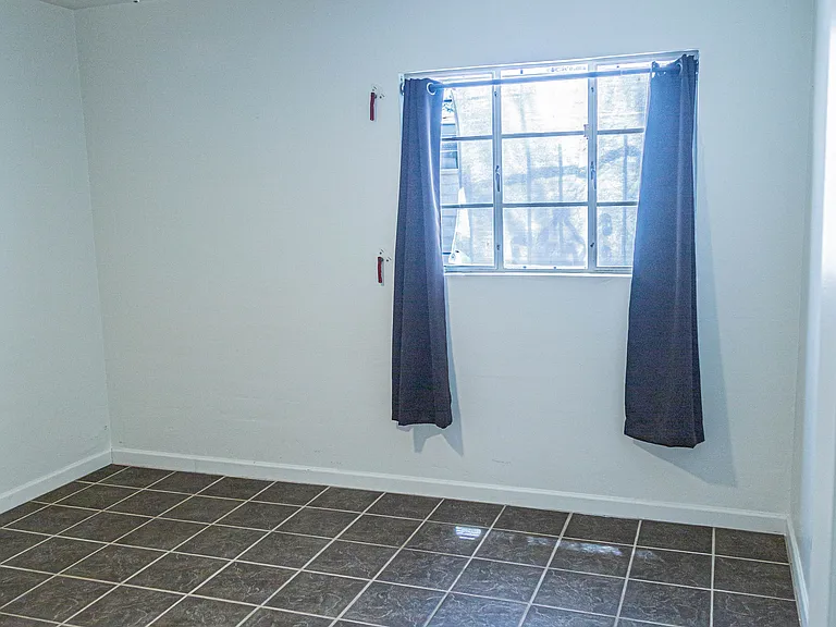 5042 E Eastland St — Photo 15