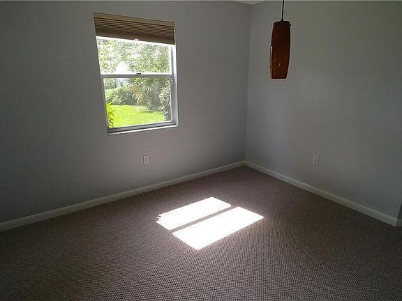 4th image of 1030 Scotch Pine Ct