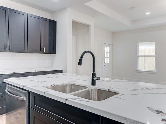 5th image of 3718 Kilkenny Dr