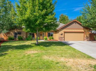 2737 SW 31st St, Redmond, OR 97756