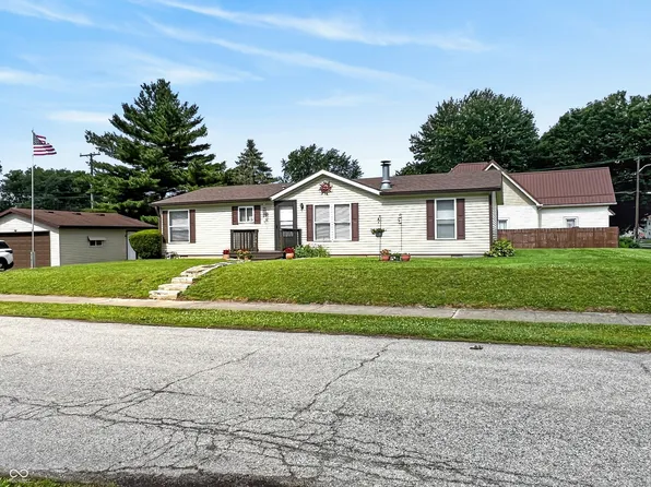 106 N East St, Carthage, IN 46115