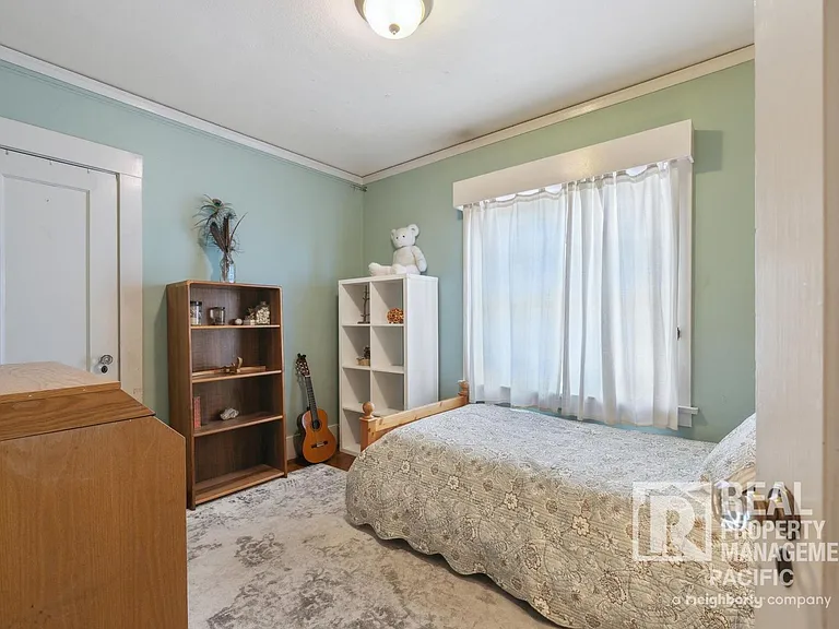 1550 Beverly Pl — Photo 23