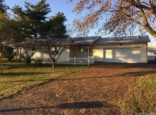 9247 New Athens Darmstadt Rd, New Athens, IL 62264