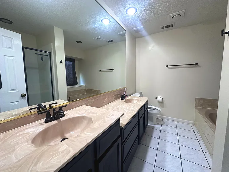 2318 Crystal Creek Ln — Photo 14