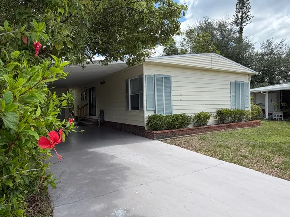 19145 Meadow Brook Ct, North Fort Myers, FL 33903
