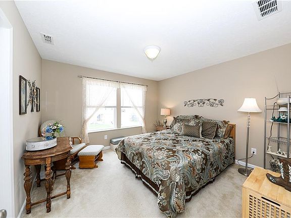 3rd image of 4427 Maldenhair Dr
