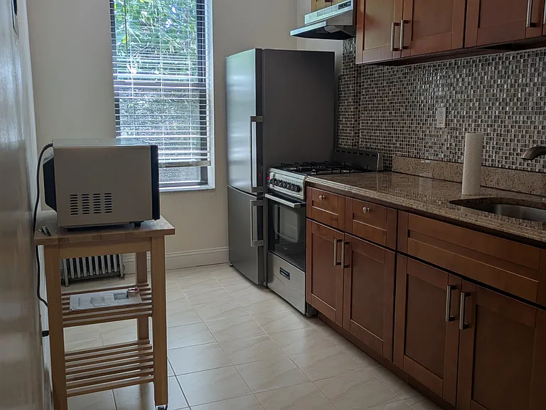 157 4th Ave #3 — Photo 6