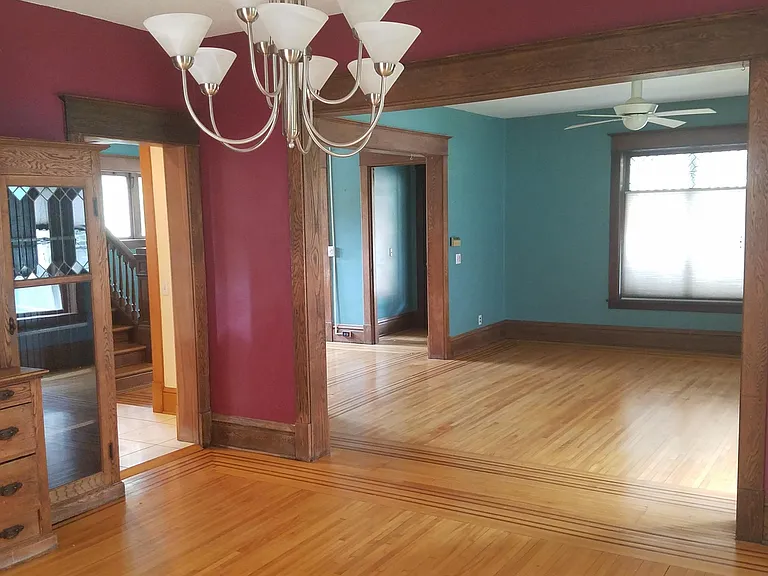 520 University Ave NE — Photo 3