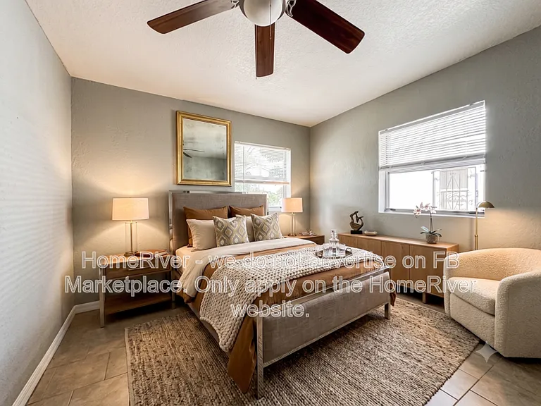 705 W 9th St — Photo 4