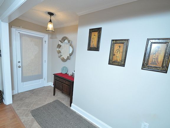 3rd image of 3632 Tolmas Dr