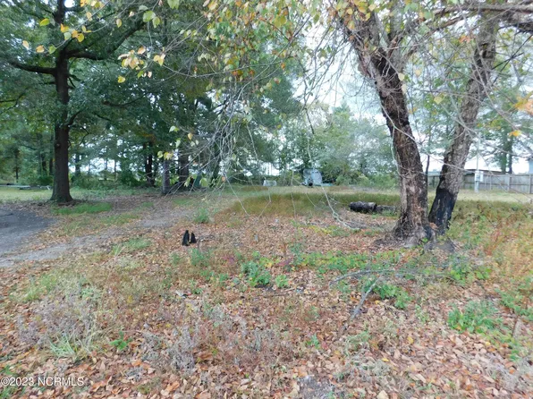 24821 Spring Hill Rd Road, Wagram, NC 28396