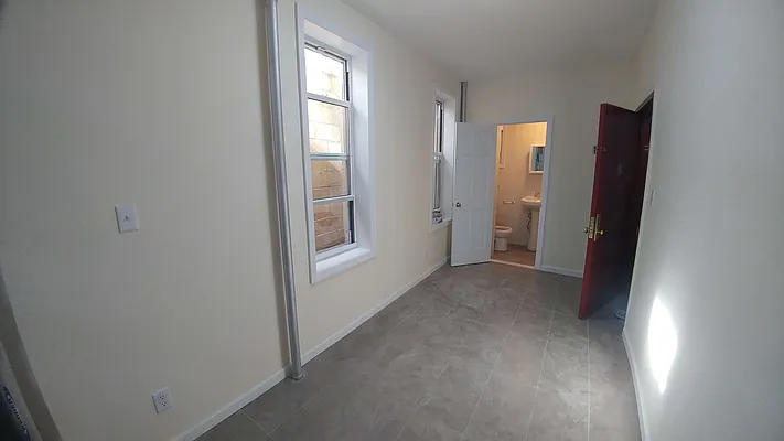 Rented by Downtown Mgt & Realty LLC | media 15