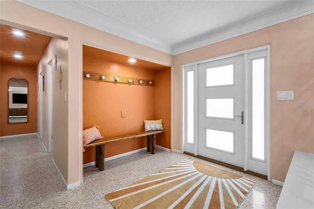 4 bed, 3.0 bath, 2825 sqft, $7,000 — Photo 3