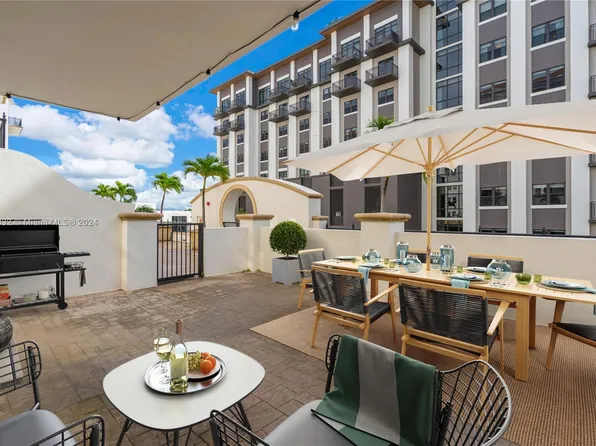 4100 Salzedo St APT 415, Coral Gables, FL 33146