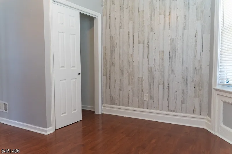 3 bed, 2.0 bath, $2,300 — Photo 2