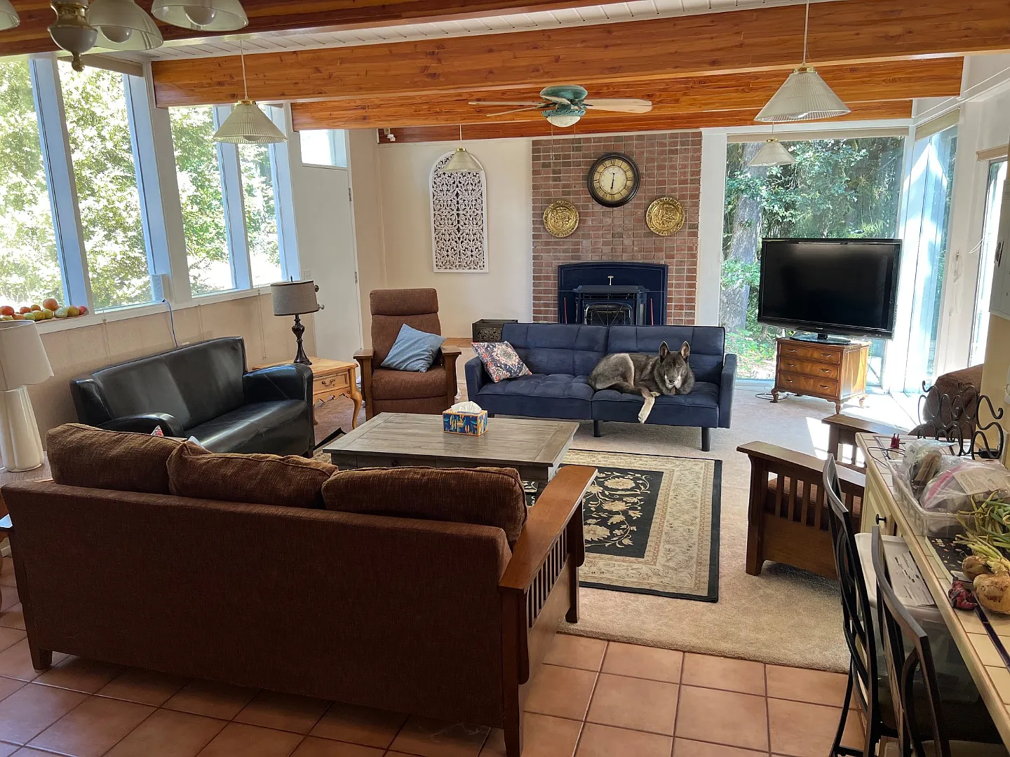 3320 NW Highland Dr — Photo 3