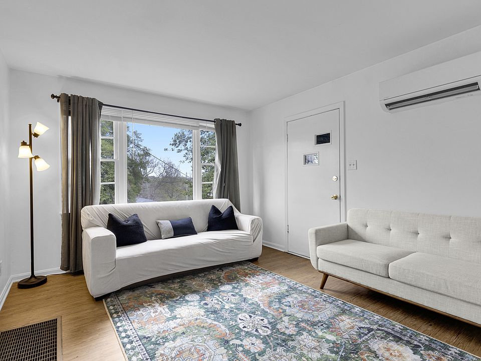 1st image of 305B Connell St