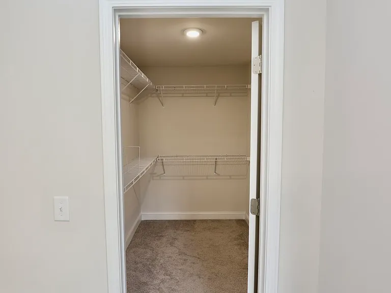 870 Curlew Cir — Photo 47