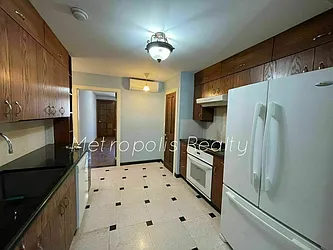 Rented by Metropolis International Realty Inc.