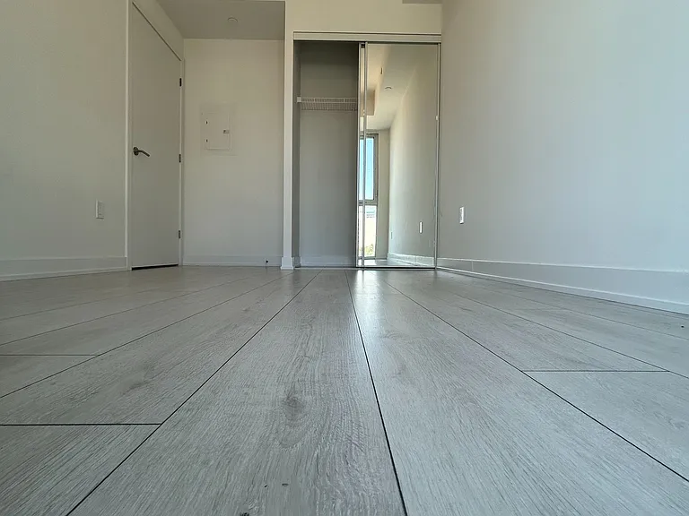 5858 Yonge St #321 — Photo 30