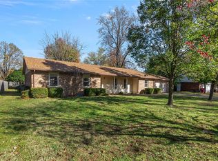 112 Thomas Dr, Sikeston, MO 63801