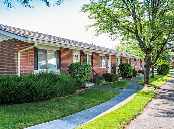 4th image of 775 Linden Pl