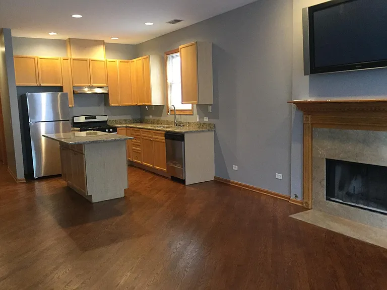 1712 W Pierce Ave #1 — Photo 6
