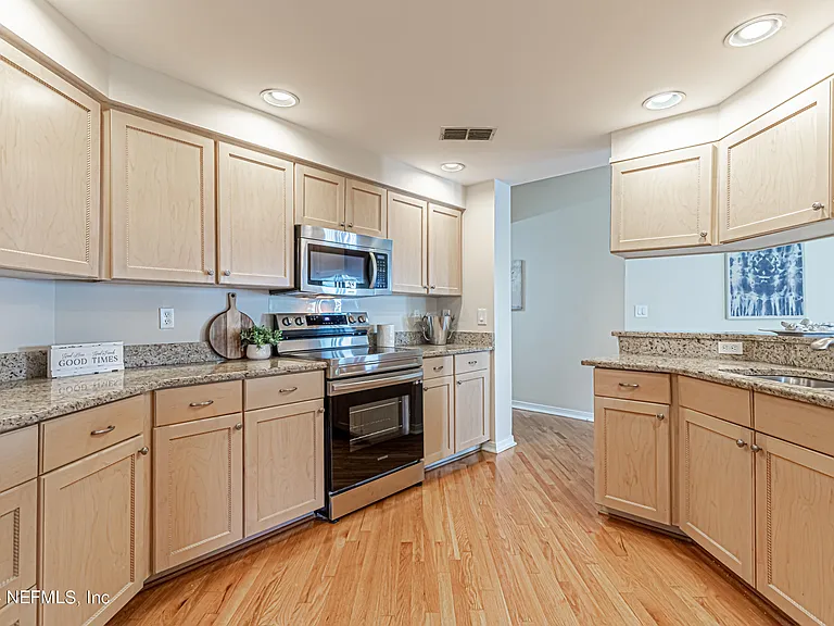 2099 Winterbourne Dr W #308 — Photo 43