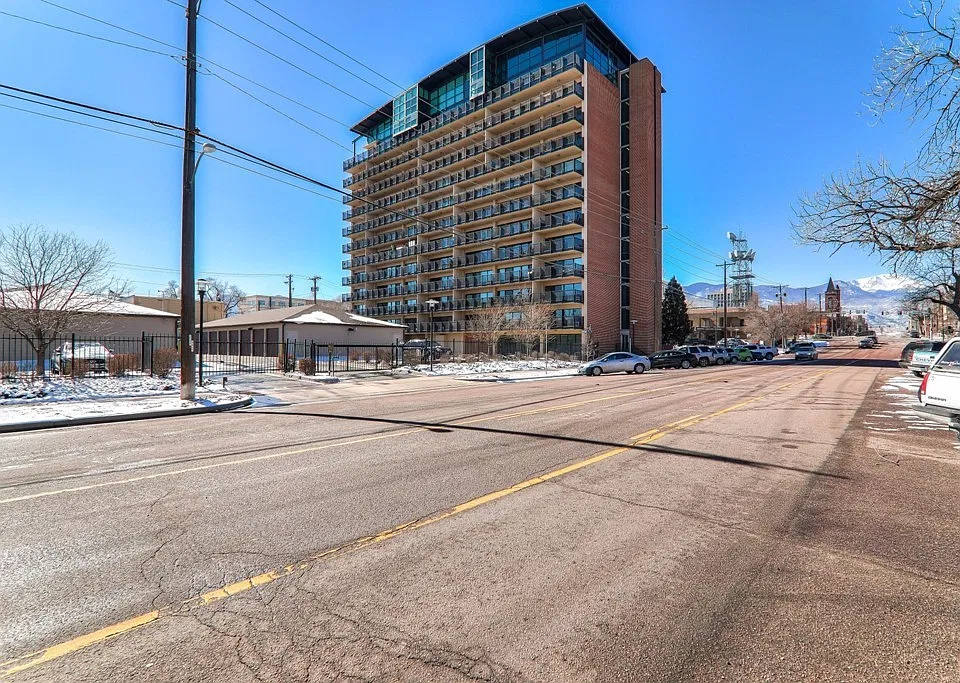 417 E Kiowa St #1201