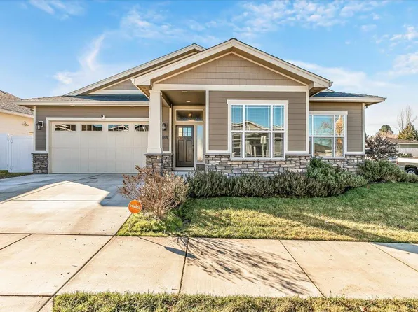 1189 Lindsey Ct, Central Point, OR 97502