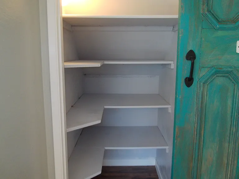 2231 Edwards St — Photo 8