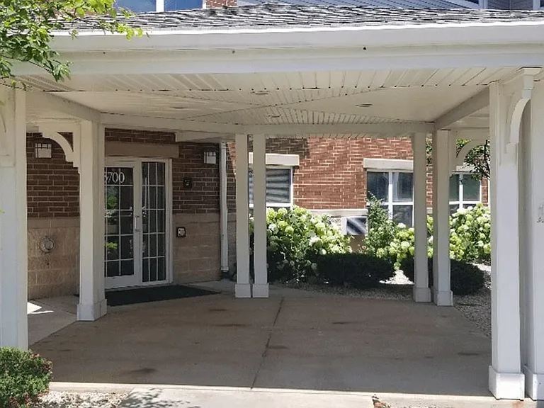 ST JAMES SENIOR APARTMENTS — Photo 3