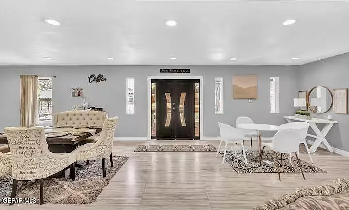 5 bed, 3.0 bath, 3342 sqft, $3,400 — Photo 3