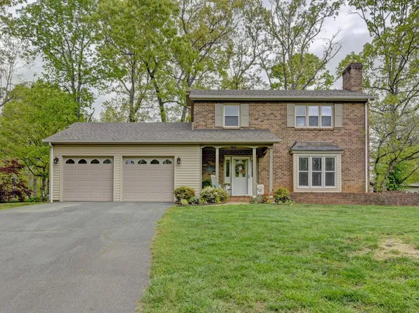 6 Ash Ln, Altavista, VA 24517
