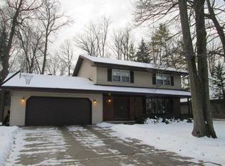 1619 E Robin Way, Appleton, WI 54915