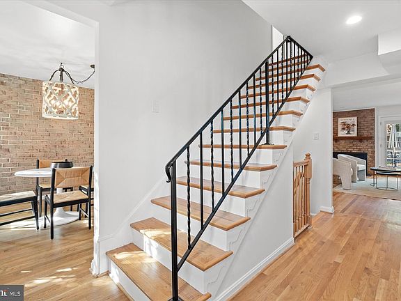 3rd image of 5431 Richenbacher Ave