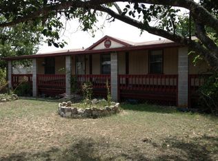 217 Oak Ridge Dr, Center Pt, TX 78010